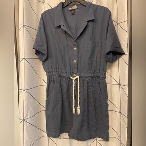 Universal Thread Romper size Small